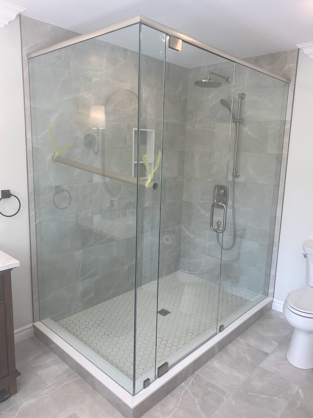 Pro Mirror And Glass | 4818 Colombo Crescent, Mississauga, ON L5M 7P3, Canada | Phone: (416) 877-3332
