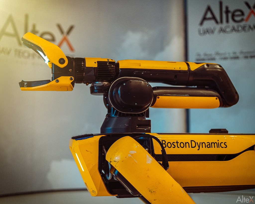 AlteX ACADEMY | 3800 Lloydtown-Aurora Rd, Kettleby, ON L7B 0E7, Canada | Phone: (905) 366-1031