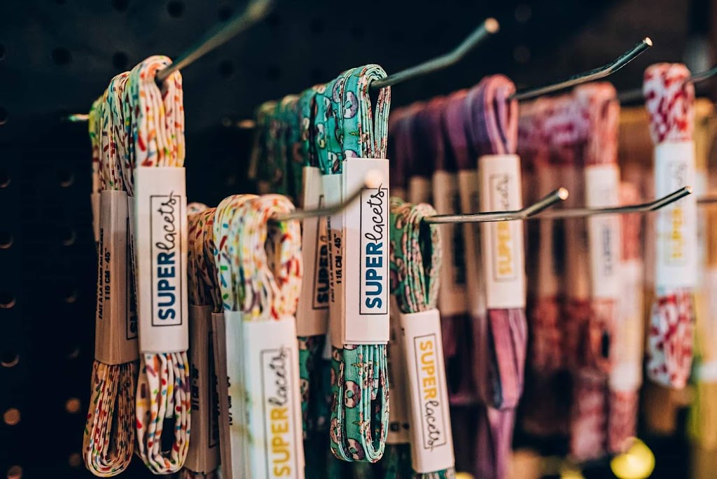 Super Lacets | 1354 Ch Tiffin, LeMoyne, QC J4P 3H3, Canada | Phone: (418) 456-7890