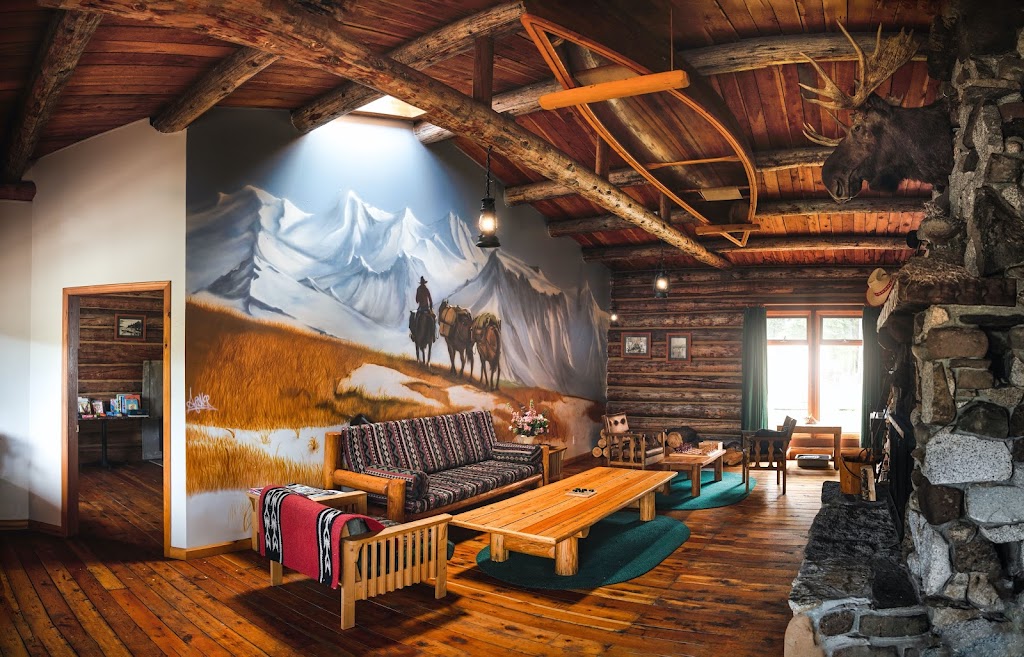 Chaunigan Lake Lodge | H4PC+6W, Cariboo J, BC V0L 1X0, Canada | Phone: (888) 879-8885
