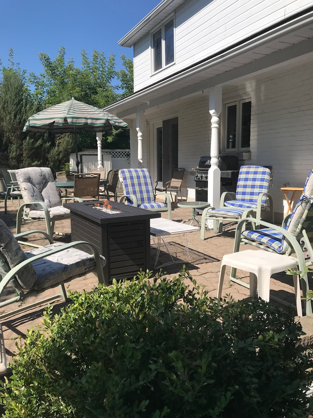 Daniel House Bed & Breakfast | 145 Daniel St N, Arnprior, ON K7S 2L2, Canada | Phone: (613) 769-8168