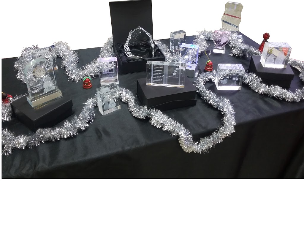 CrystalSouvenirs | 2830 Rue Goyer, Montréal, QC H3S 1H4, Canada | Phone: (514) 383-4068