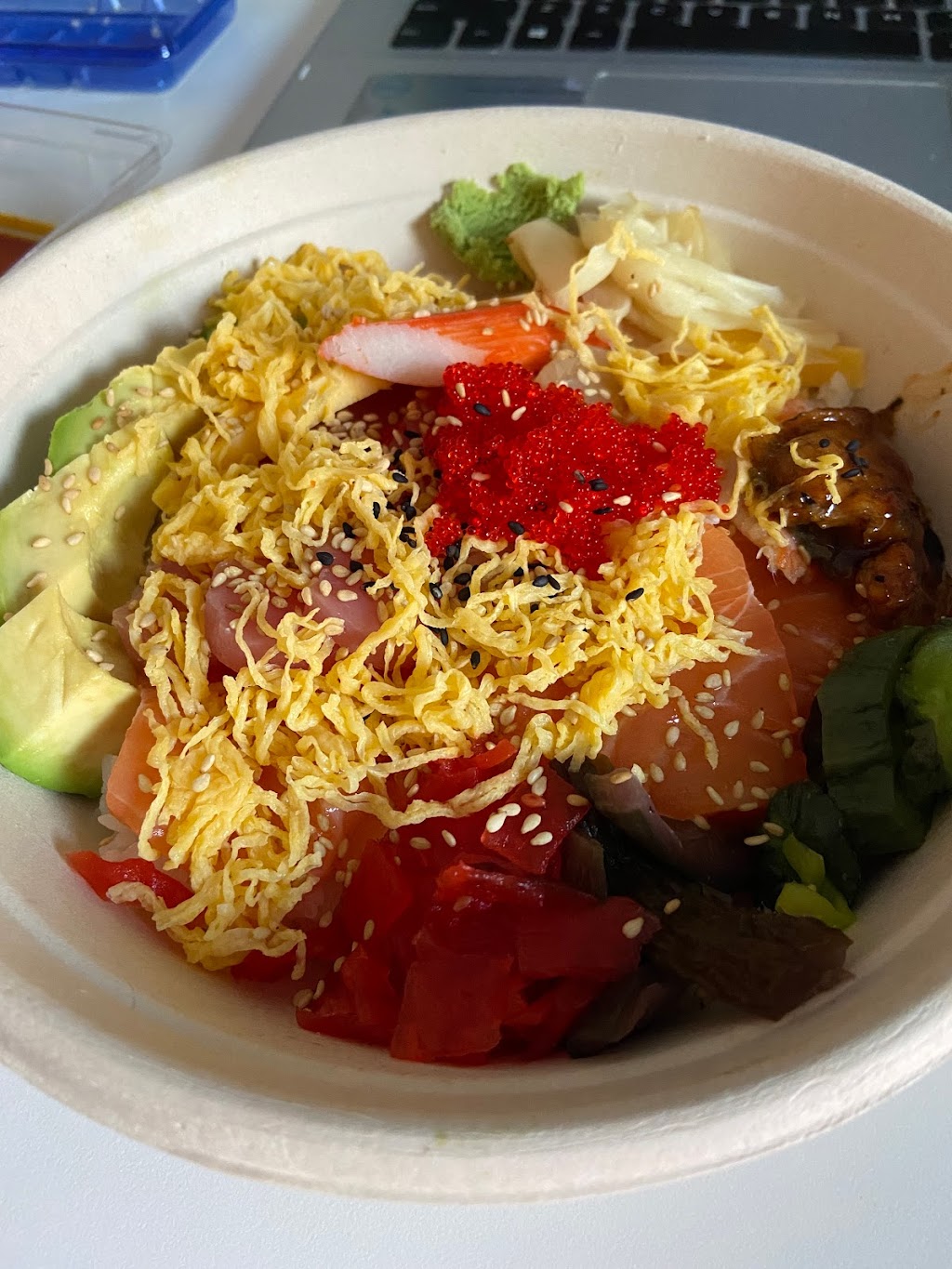 GoGiYa Sushi n Poké | 504 Bank St, Ottawa, ON K2P 1Z4, Canada | Phone: (613) 230-8488