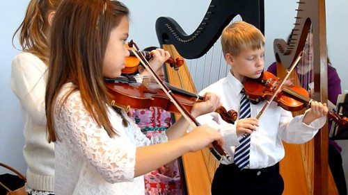 Suzuki School Of Music Hamilton | 21 Stone Church Rd W, Hamilton, ON L9B 1A1, Canada | Phone: (905) 519-4104