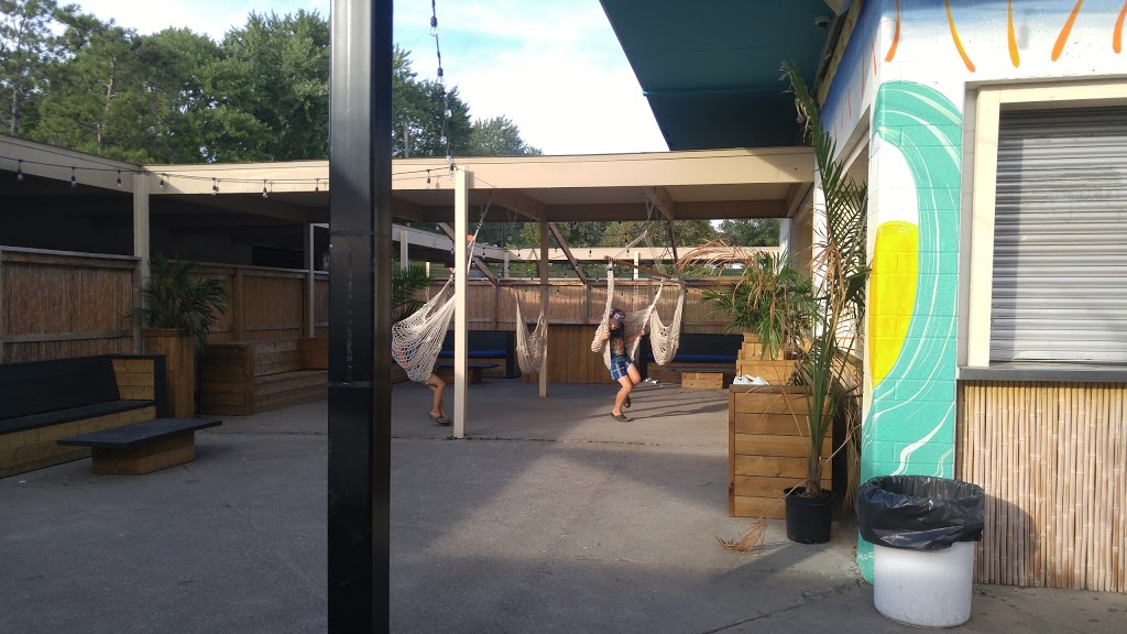Baja Burger Shack | 2960 Riverside Dr, Ottawa, ON K1V 1H8, Canada | Phone: (613) 260-1923
