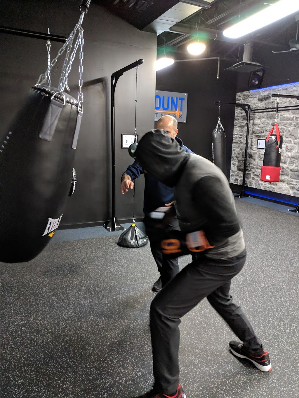 10Count Fitness Beaconsfield West Island 45min Kickboxing | 50 Boulevard Saint-Charles Unit 4A, Beaconsfield, QC H9W 2X3, Canada | Phone: (514) 700-0984