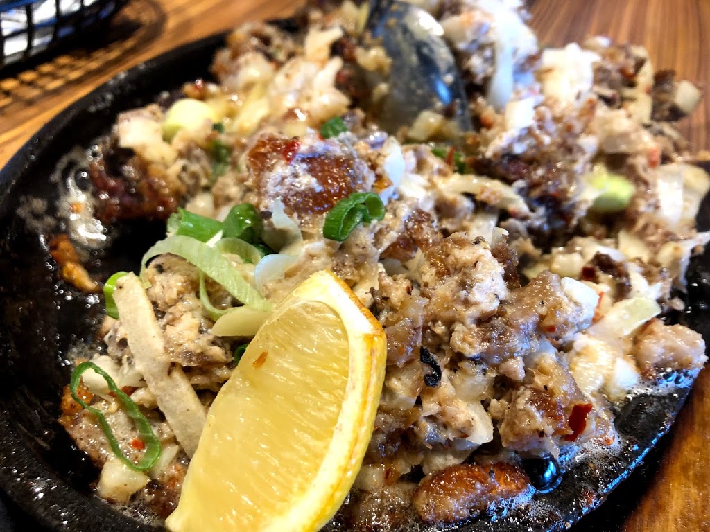 Pacific Hut Restaurants and Bakeshop | 3223 17 Ave SE, Calgary, AB T2A 0R1, Canada | Phone: (403) 248-2466