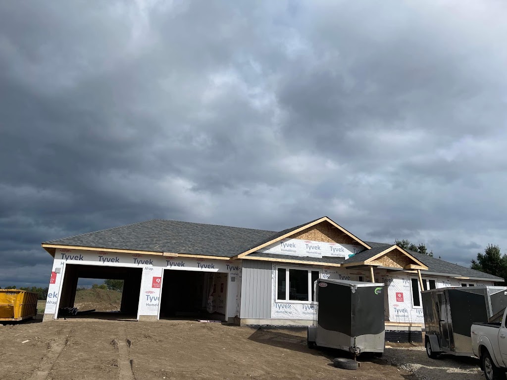 Canadian Style Roofing | 257 Dodson Rd, Barrie, ON L4N 4T6, Canada | Phone: (437) 533-4627