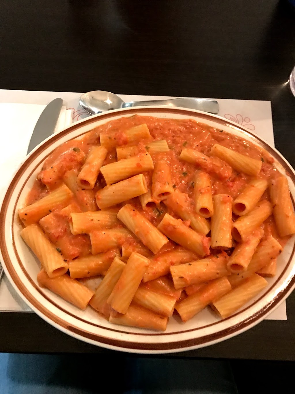 Restaurant Ste-Julie | 1646 Rue Principale, Sainte-Julie, QC J3E 1W7, Canada | Phone: (450) 649-0505