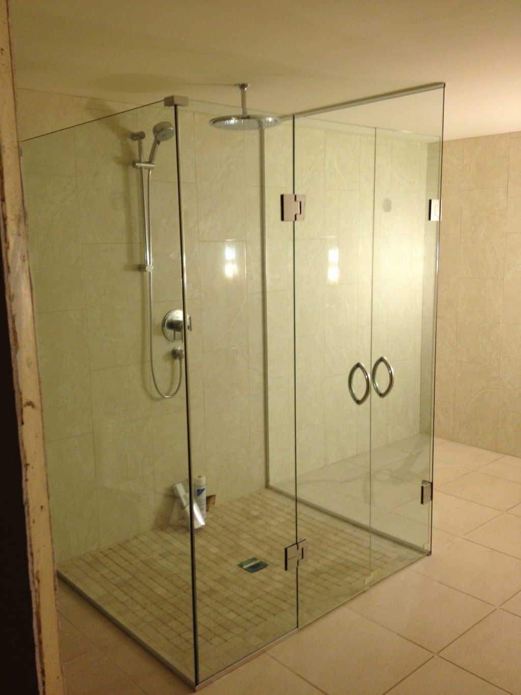 Blue Sky Glass Studio | 43 Albemarle St, Hamilton, ON L8L 7G5, Canada | Phone: (905) 547-6131