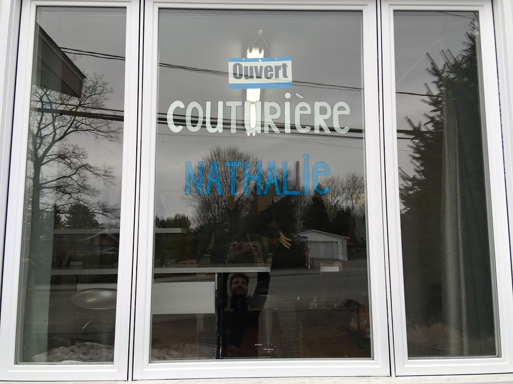 Couturière spécialisée Nathalie Caron | 68 Rue Calixa-Lavallée, Magog, QC J1X 1A9, Canada | Phone: (819) 769-4280