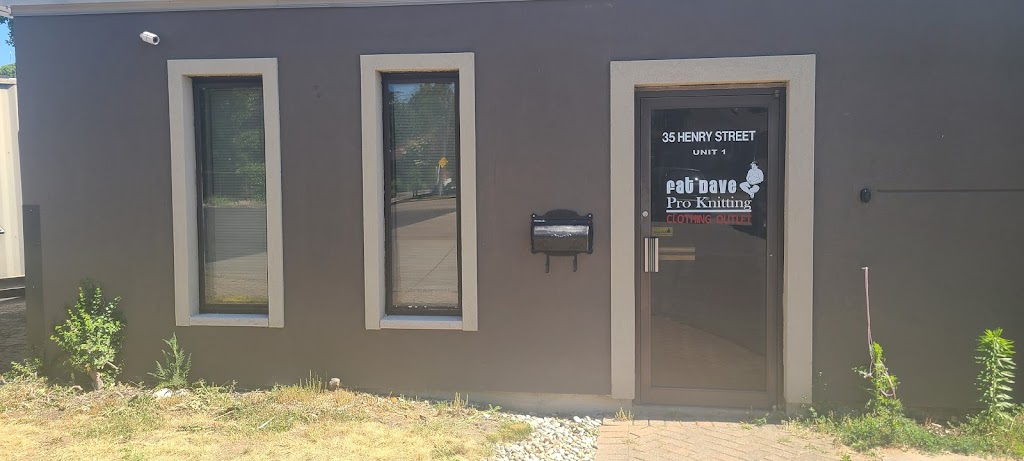 Fat Dave | 35 Henry St Unit 1, Brantford, ON N3R 1Z9, Canada | Phone: (519) 750-0584