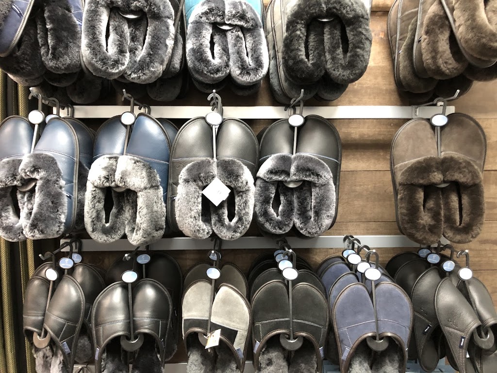 Cordonnerie RL Plus Chaussures | 650 Rue de Montbrun Local 105, Boucherville, QC J4B 8G9, Canada | Phone: (450) 857-1477