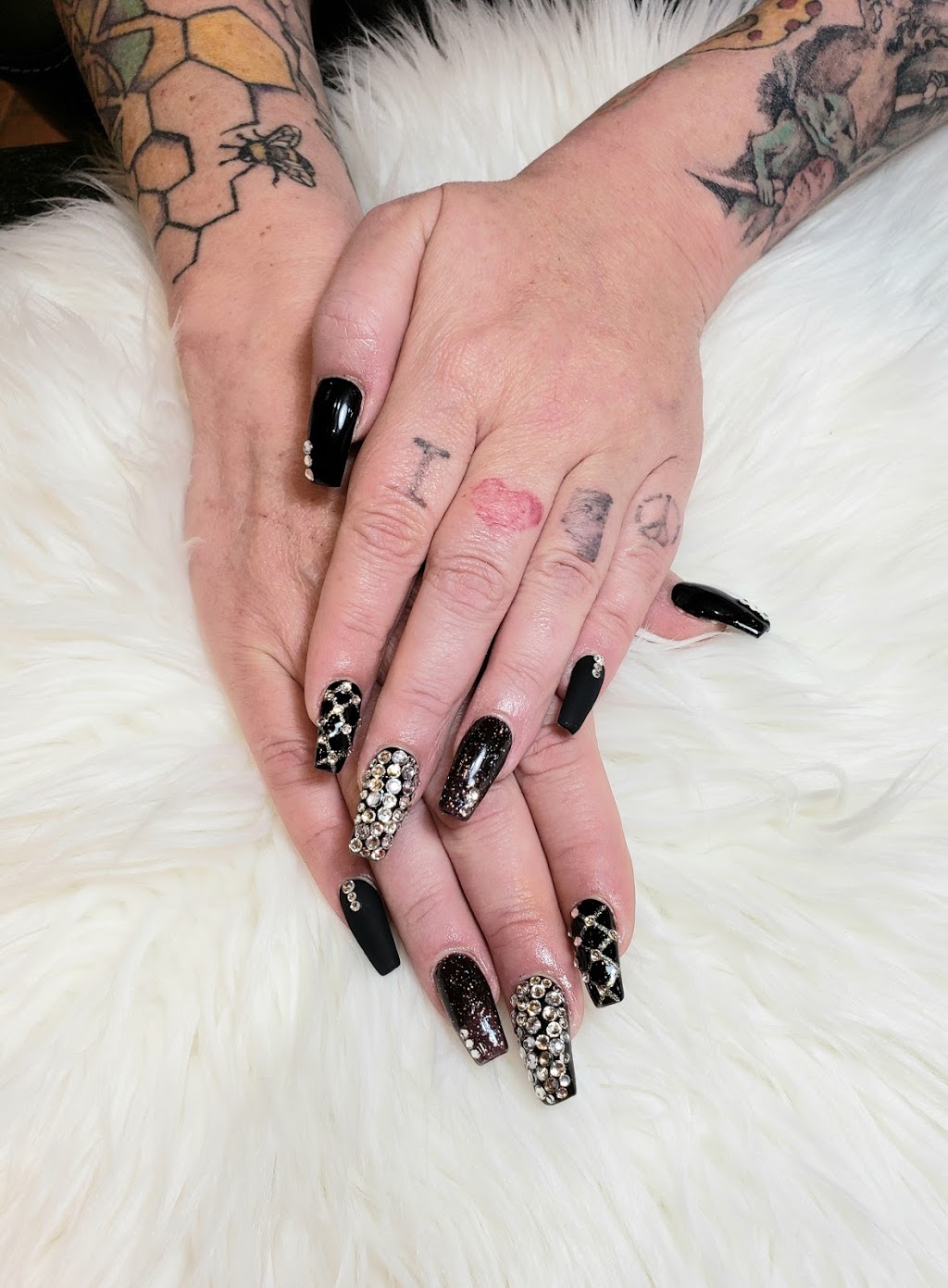 Crystal Nails Spa | 4948 52 St Unit A, Innisfail, AB T4G 1S7, Canada | Phone: (403) 392-1988