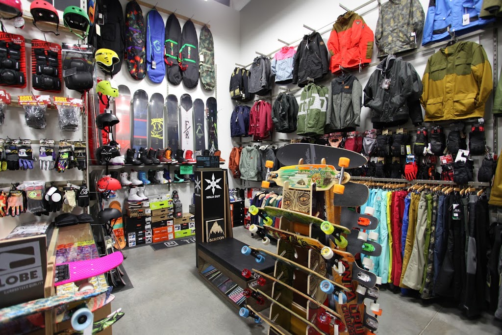 5-0 Boardshop | 1208 Rue de la Concorde, Lévis, QC G6W 0M7, Canada | Phone: (418) 834-4555