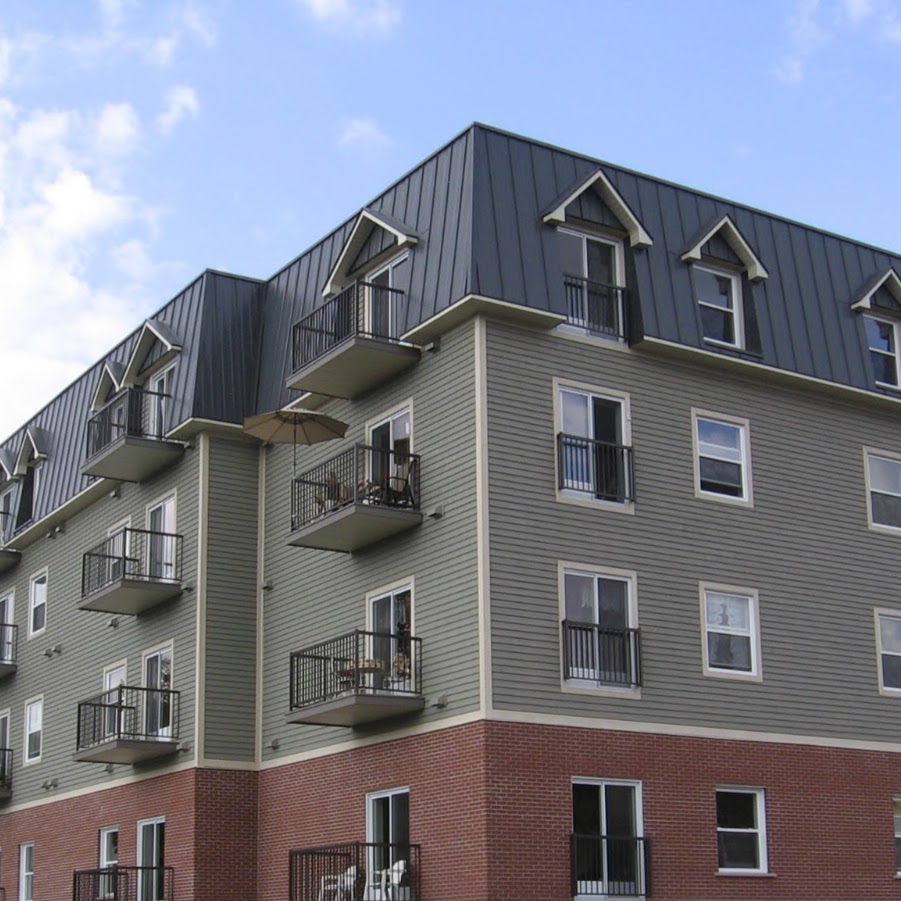 La Maison Familiale De Coaticook | 136 Rue Main O, Coaticook, QC J1A 0A6, Canada | Phone: (819) 849-3444
