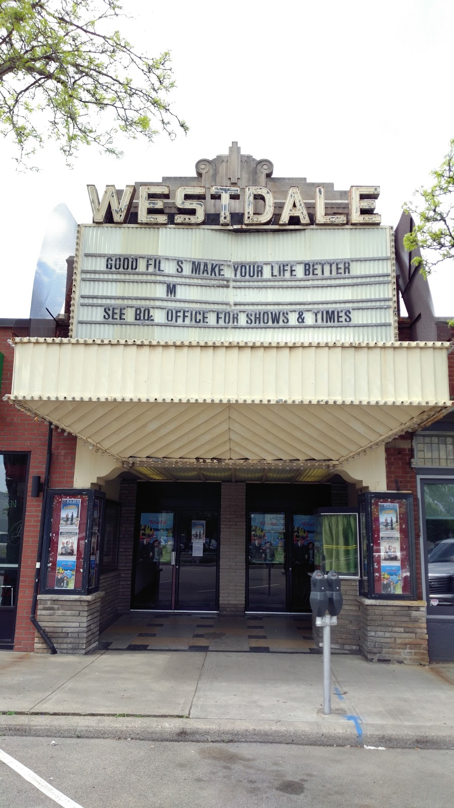 Westdale Theatre | movie theater | 1014 King St W, Hamilton, ON L8S 1L4, Canada | 9055770074 OR +1 905-577-0074