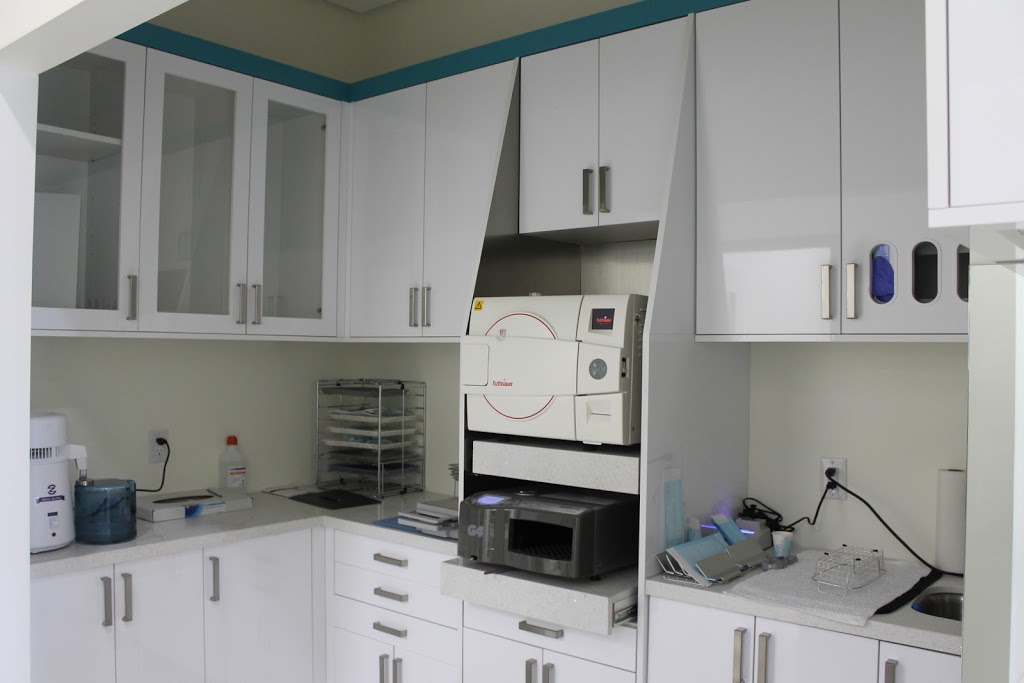 WORLD DRIVE DENTISTRY | 70 World Dr Unit 2, Mississauga, ON L5T 0B6, Canada | Phone: (905) 696-7500