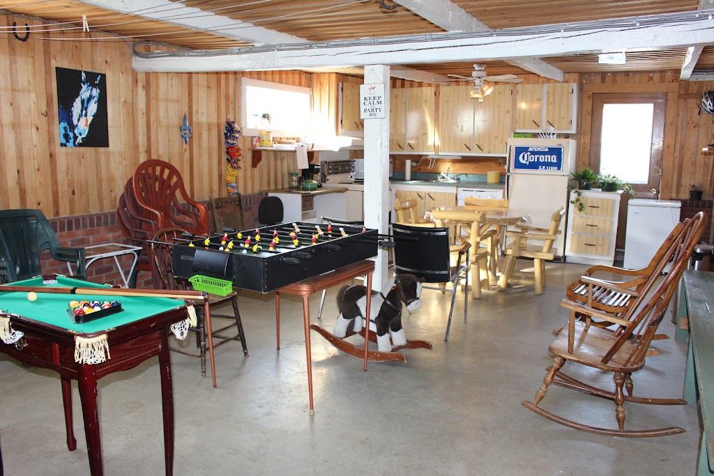 Écurie Au Chêne Rouge | 1034 Rue Gaudar, Québec, QC G3J 0B7, Canada | Phone: (581) 307-8676