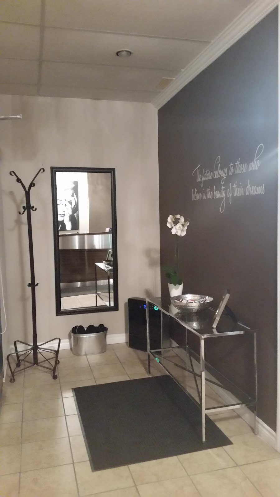 Nevaeh Spa And Salon | 300 Brucedale Ave E, Hamilton, ON L9A 1R1, Canada | Phone: (905) 388-2224
