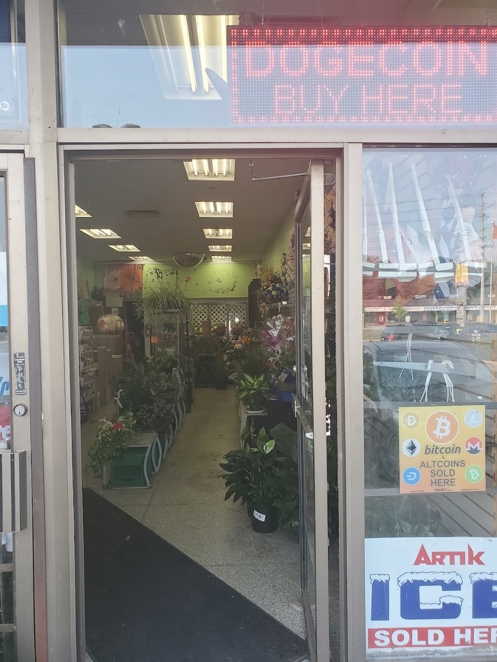 FastBTC Bitcoin ATM - J & H Flower Convenience | 585 Lakeshore Rd E Unit: C, Mississauga, ON L5G 1H9, Canada | Phone: (888) 832-1282