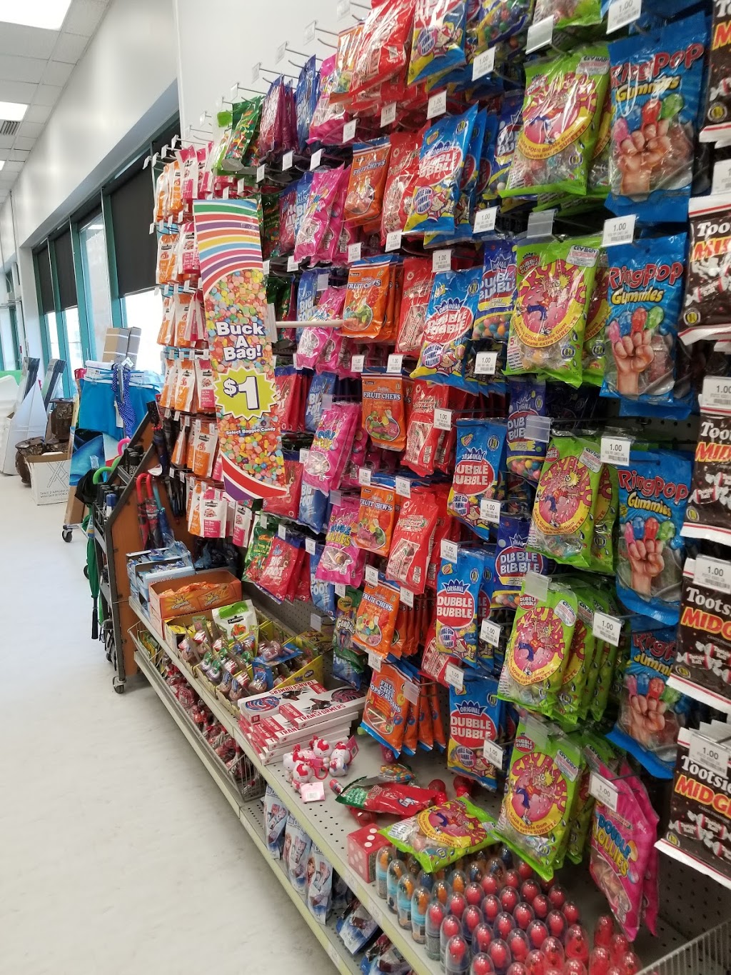 Red Apple Store | 876 Gibsons Way, Gibsons, BC V0N 1V7, Canada | Phone: (604) 886-8949