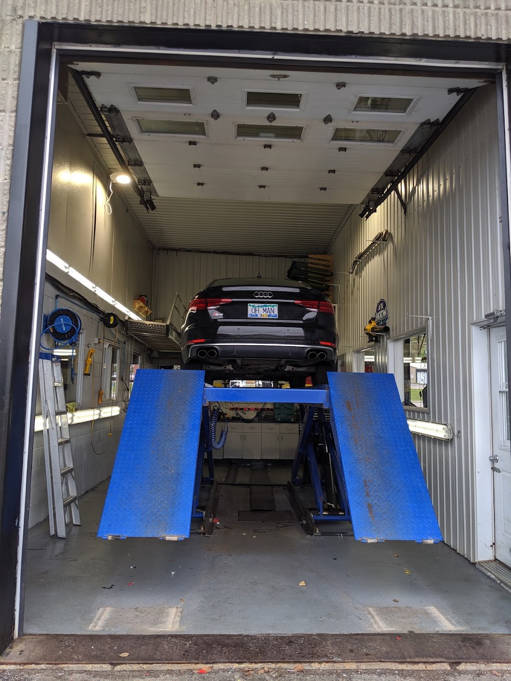 Autolook Inc | 205 Rue des Laurentides, Chicoutimi, QC G7H 7X7, Canada | Phone: (418) 696-1352