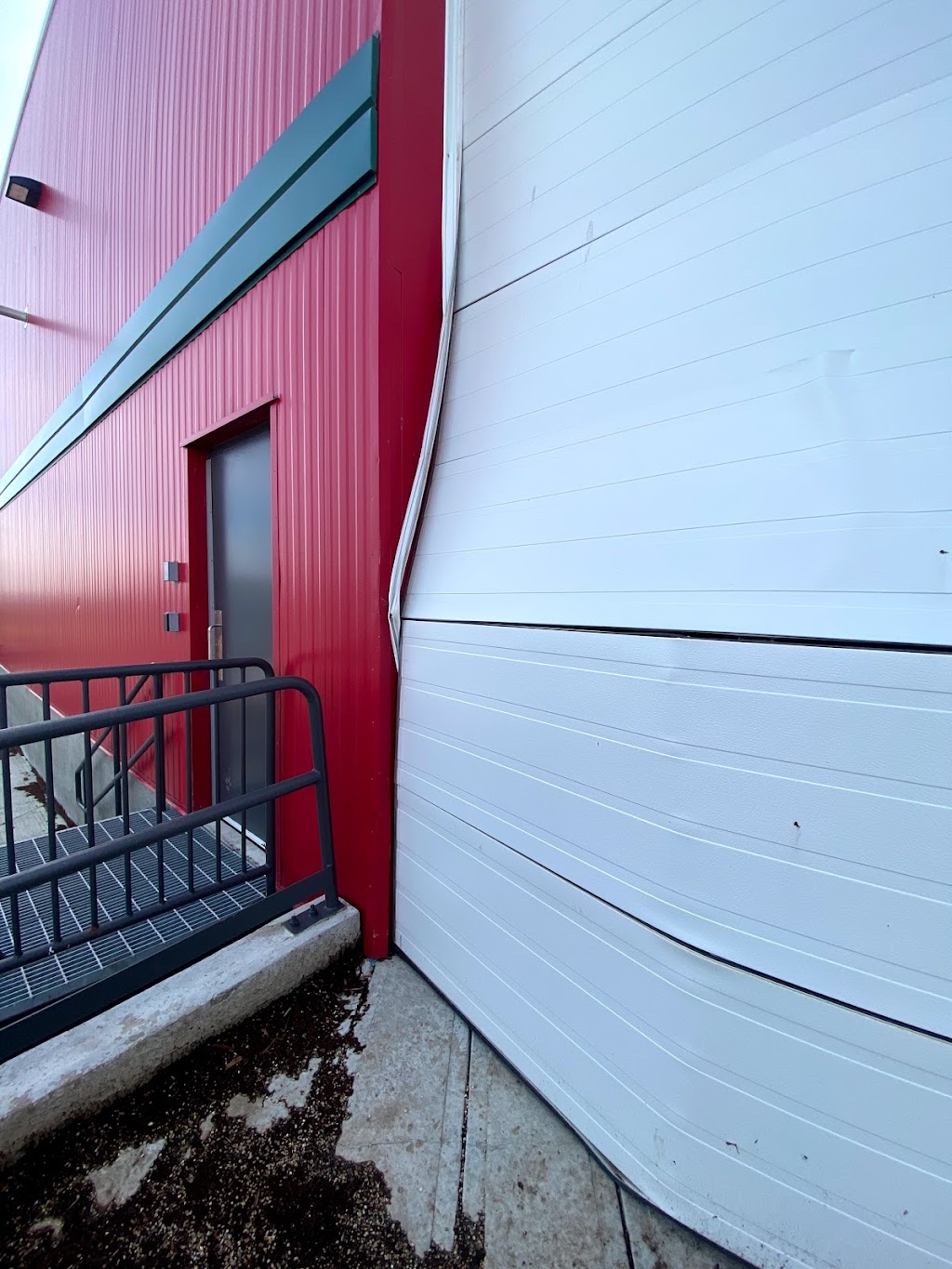 Going Up Doors LTD Edmonton SE | 1143 36 St NW, Edmonton, AB T6L 2L6, Canada | Phone: (780) 708-4845