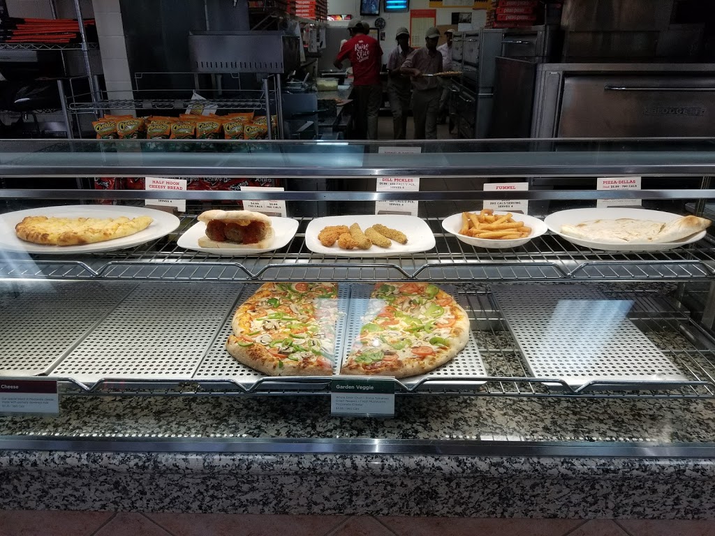 Pizza Pizza | 7070 McLaughlin Rd, Mississauga, ON L5W 1W7, Canada | Phone: (416) 967-1111