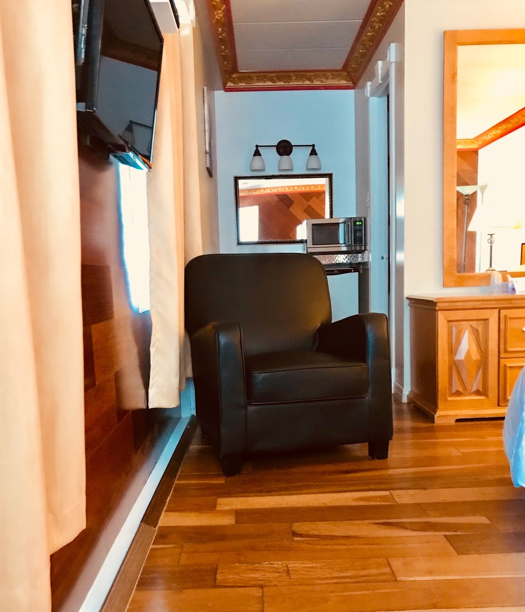 Motel Bellefeuille Inc. | 2070 Rue Bellefeuille, Trois-Rivières, QC G9A 2T6, Canada | Phone: (819) 376-7421
