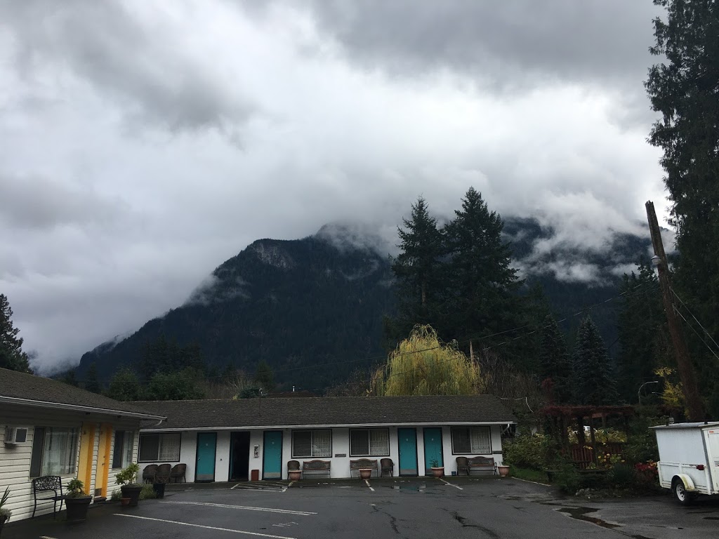 Inn Towne Motel | 510 Water Ave, Hope, BC V0X 1L0, Canada | Phone: (604) 689-7276
