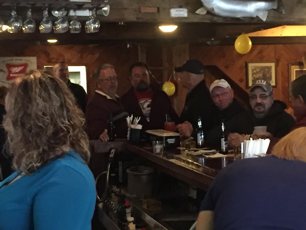 The Westview Lodge & Marina | 13499 County Rte 123, Henderson Harbor, NY 13651, USA | Phone: (315) 938-5285