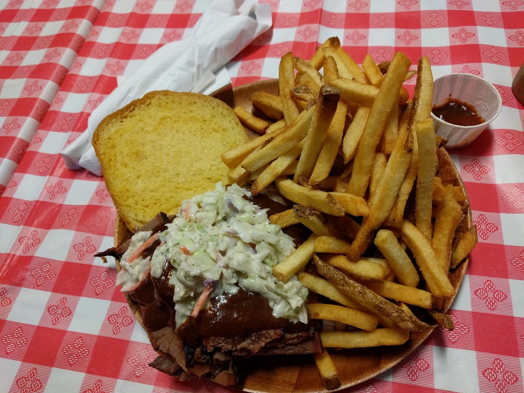 Southern Ontario Smoked BBQ | 525 Highland Rd W, Kitchener, ON N2M 5K1, Canada | Phone: (519) 496-4052