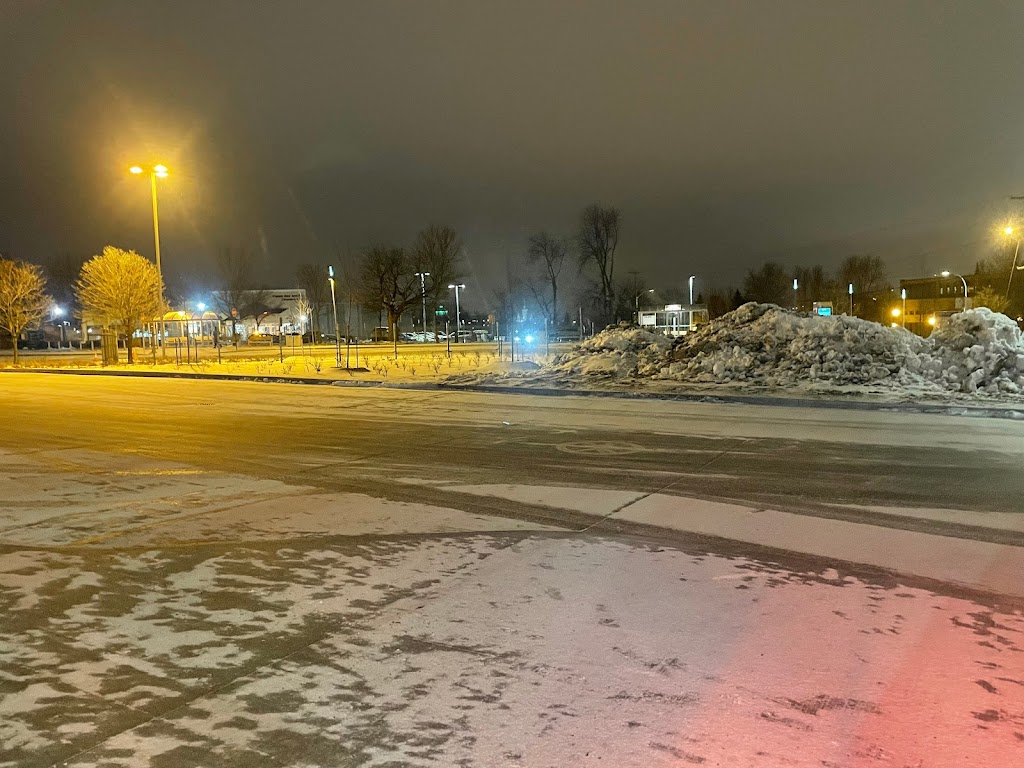 Terminus de bus Le depot | Unnamed Road, Station du Cégep, Sherbrooke, QC J1E 2J9, Canada | Phone: (819) 564-2687