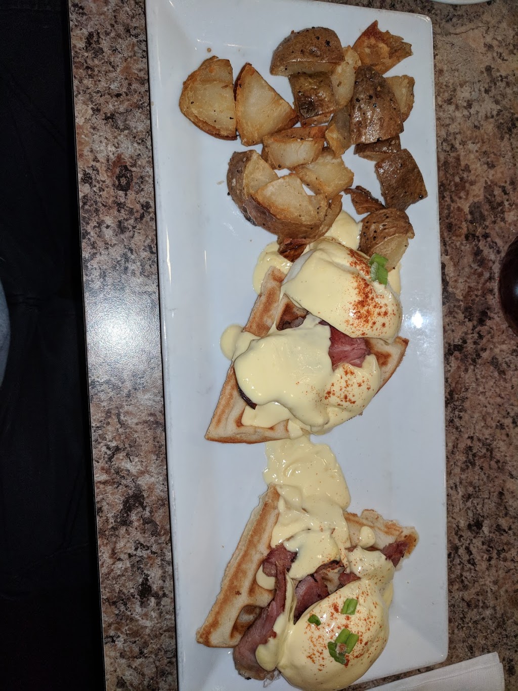 The Roadhouse All Day Grille, Devon, AB | 71 Superior Street #1, Devon, AB T6G 1K9, Canada | Phone: (780) 738-3939