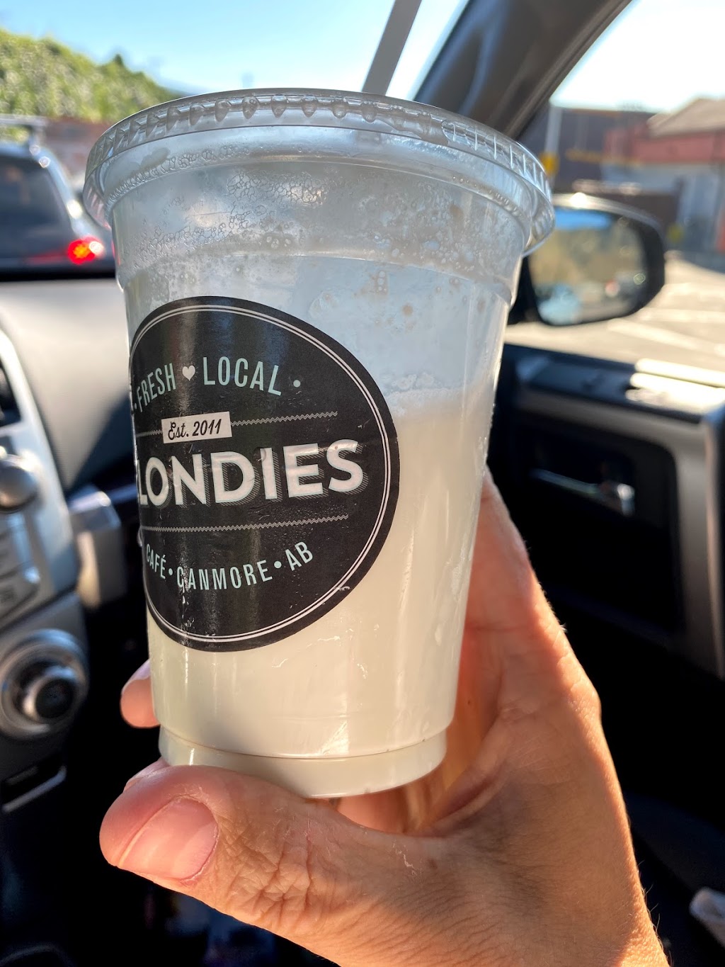 Blondies Cafe | 302 Finlayson St, Sicamous, BC V0E 2V1, Canada | Phone: (250) 515-2000