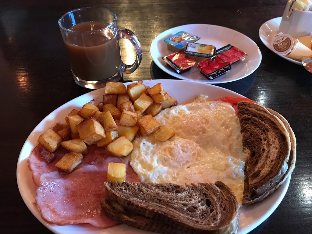 The Red Harp Pub | 137 Mill St E, Acton, ON L7J 1H9, Canada | Phone: (519) 853-4147