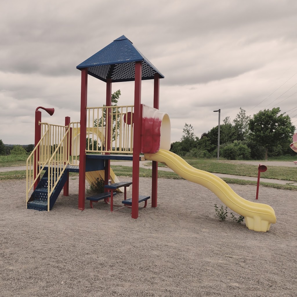 Northview Heights - Cambridge Spray Pad | 120 Carter Crescent, Cambridge, ON N1R 6A9, Canada | Phone: (519) 740-4681
