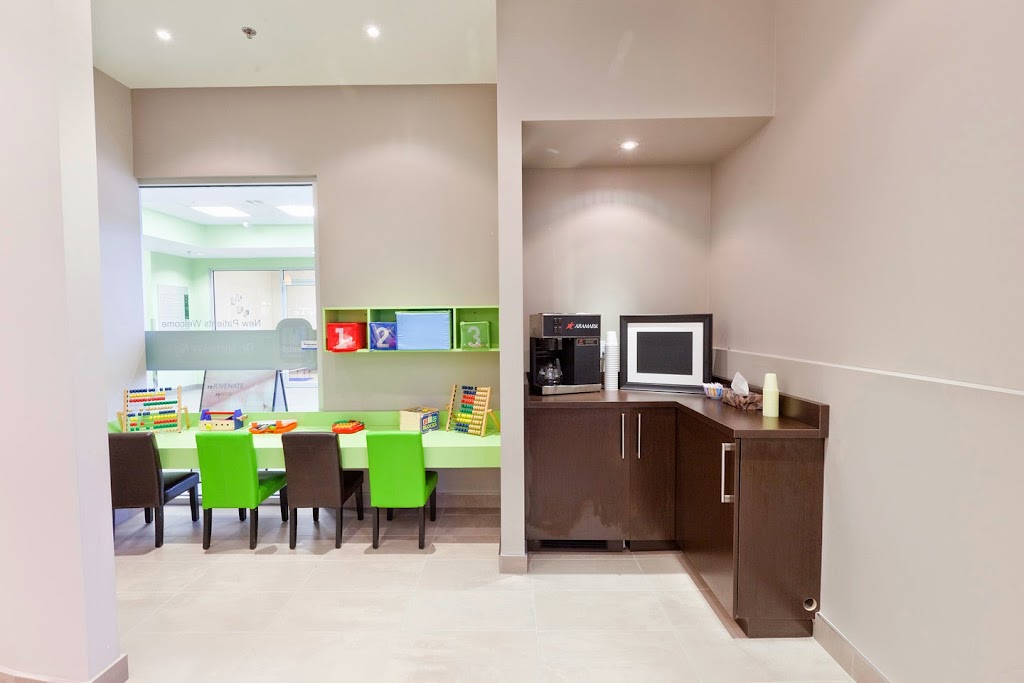 Mint Dental Clinic | 3305 Harvester Rd #104, Burlington, ON L7N 3N2, Canada | Phone: (905) 335-1989