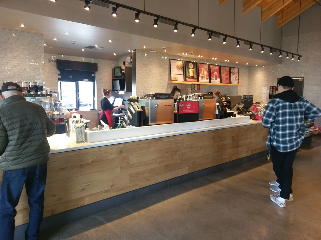 Starbucks | 530 Peace Portal Dr, Blaine, WA 98230, USA | Phone: (360) 594-7050
