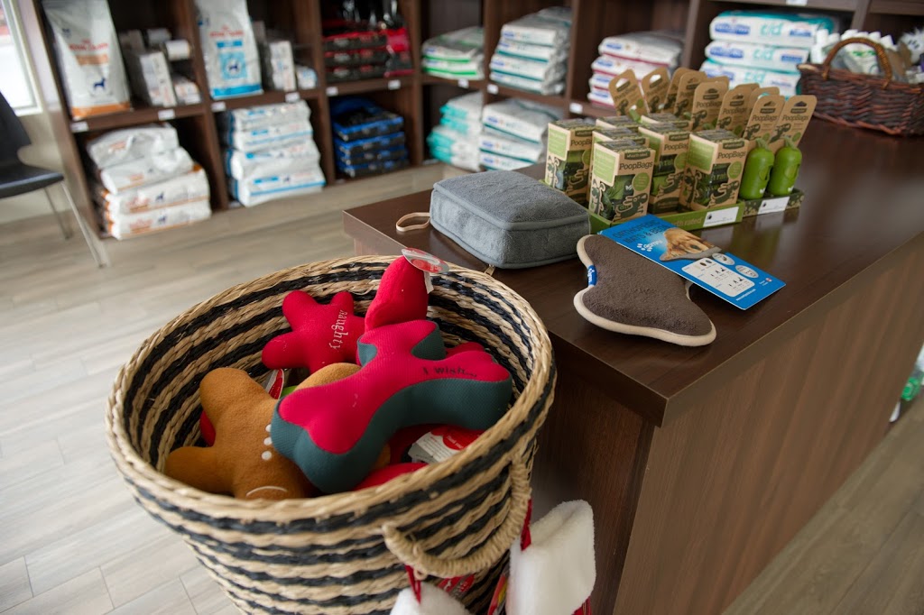 Oakpark Pet Hospital | 370 Dundas St E C1, Oakville, ON L6H 6Z9, Canada | Phone: (905) 257-7387