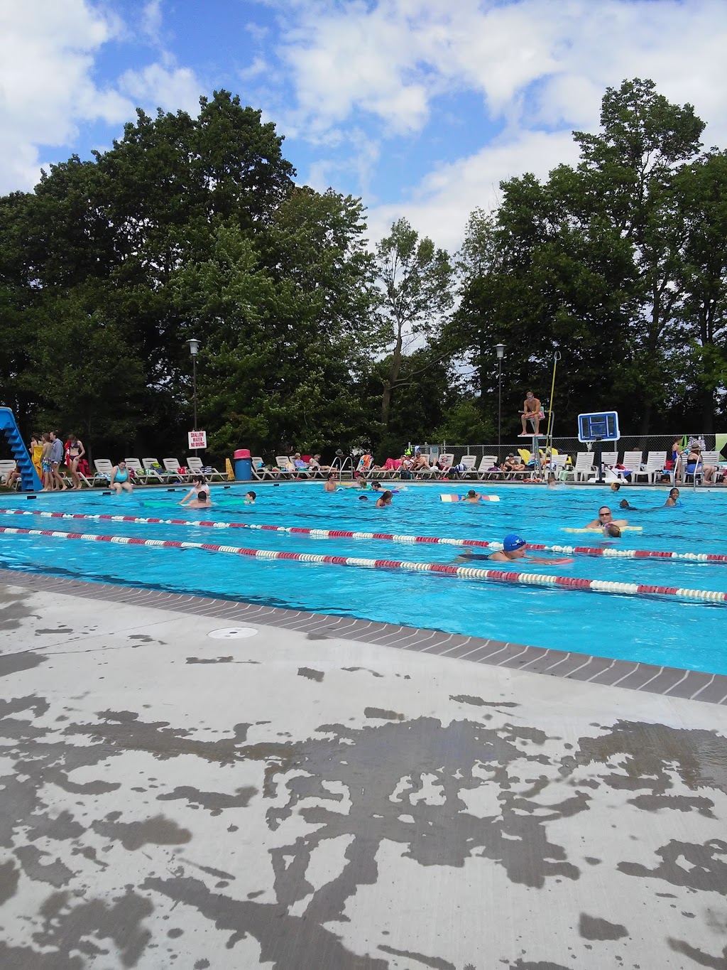 Lakeshore Swimming Pool Association | 792 Henderson Blvd, Kingston, ON K7M 4Y3, Canada | Phone: (613) 389-9510