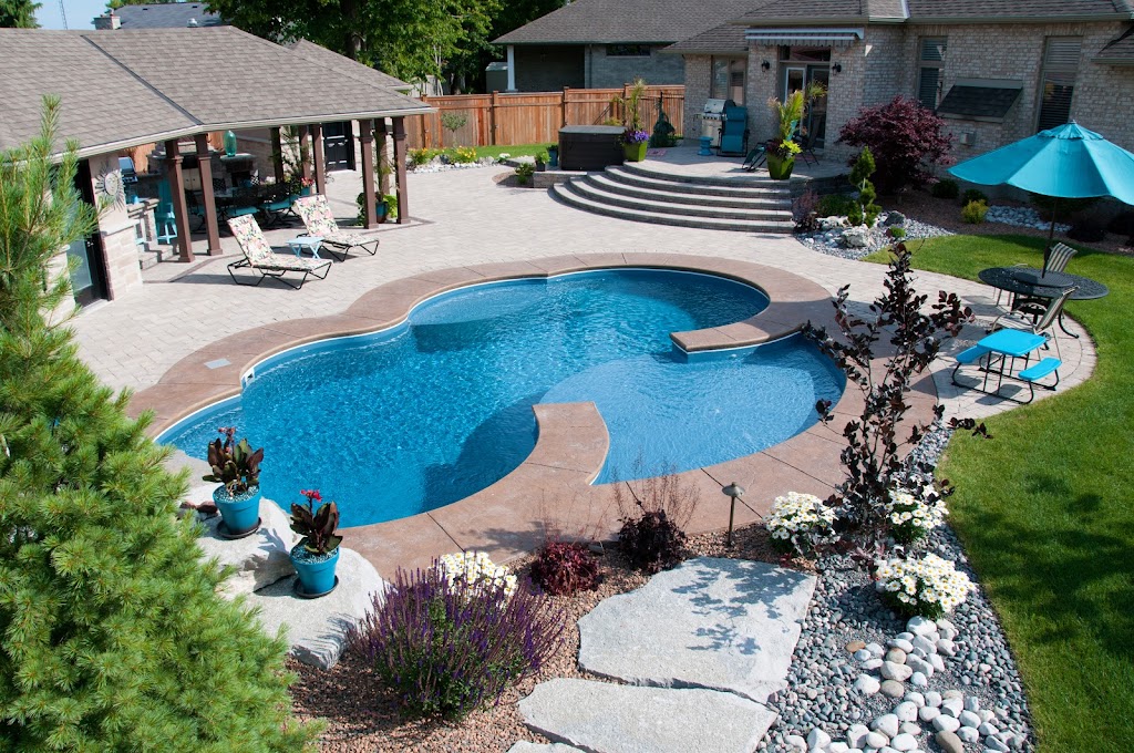 Southwest Fence & Decks | 1808 London Line, Sarnia, ON N7W 1A1, Canada | Phone: (519) 337-4222