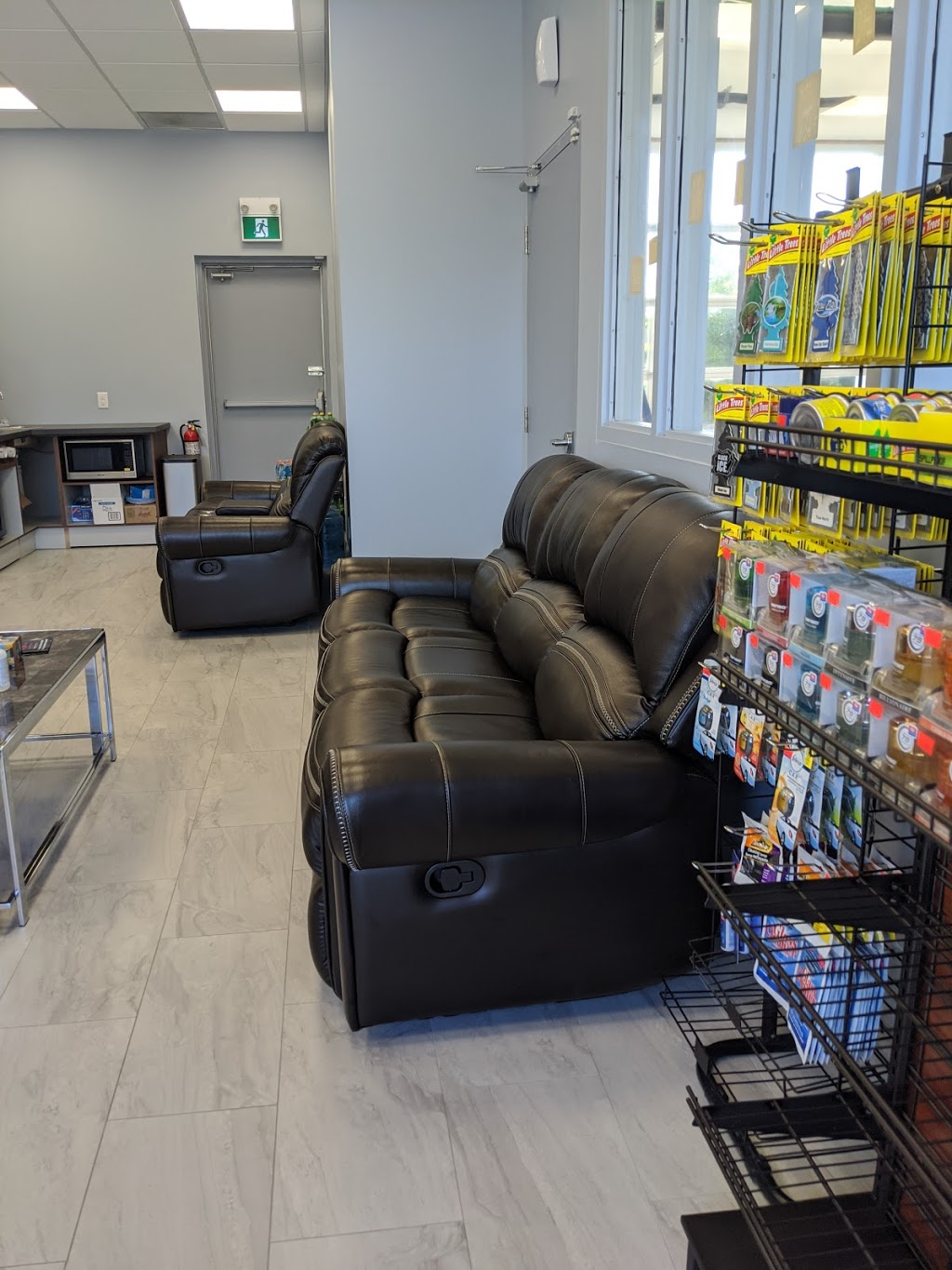 Majestic Auto Wash & Detailing | 5223 Dundas St, Burlington, ON L7R 3X4, Canada | Phone: (905) 315-9191