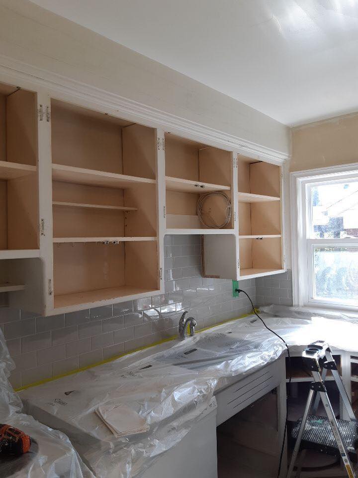 Home Painters Mississauga | 3379 Ellengale Dr, Mississauga, ON L5C 1Z5, Canada | Phone: (905) 581-5881