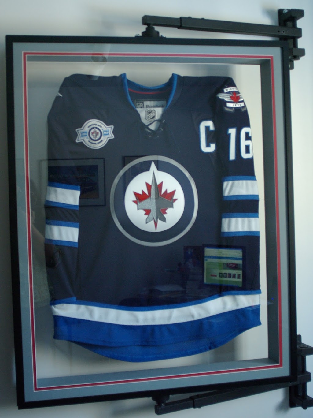 On Display Custom Framing | 27 Elmvale Crescent, Winnipeg, MB R3R 2S3, Canada | Phone: (204) 297-9382