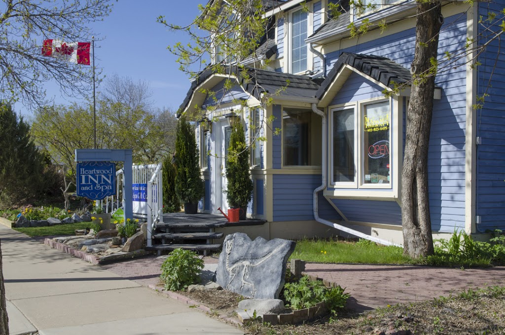 Heartwood Inn | 320 Railway Ave E, Drumheller, AB T0J 0Y4, Canada | Phone: (403) 823-6495