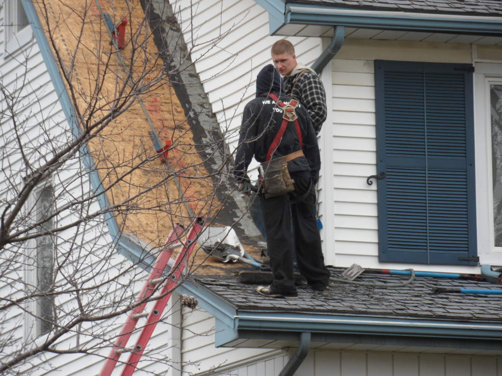 The Roof Doctor | 6-2400 Dundas St W, Mississauga, ON L5K 2R8, Canada | Phone: (416) 720-4934