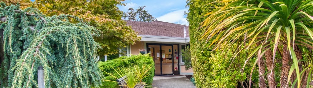 AgeCare Sandringham Long Term Care Home | 1650 Fort St, Victoria, BC V8R 1H9, Canada | Phone: (250) 595-2313