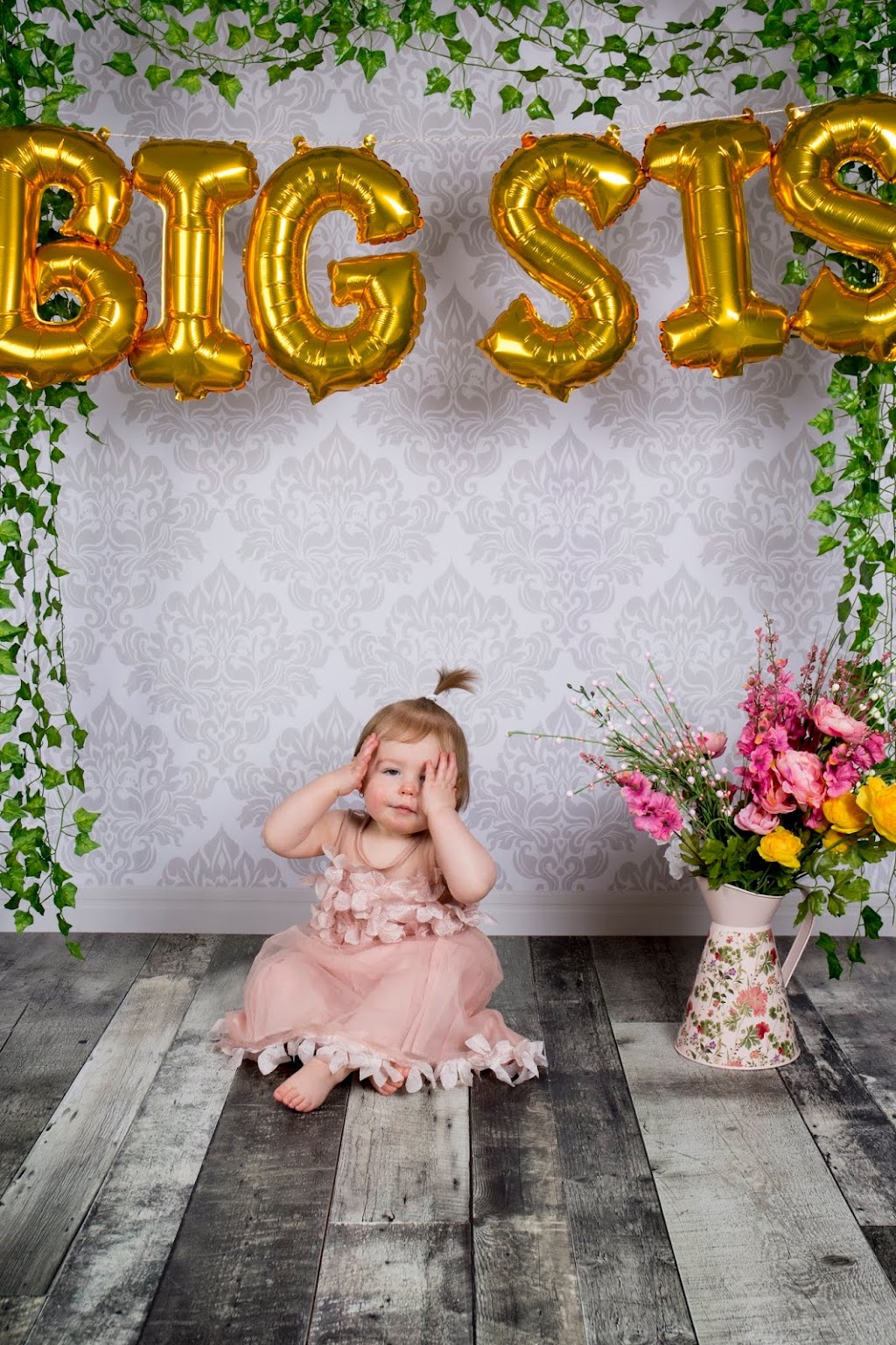 Tiffany Paradis Photography - Barrie | 149 Cardinal St, Barrie, ON L4M 6G2, Canada | Phone: (705) 791-8535